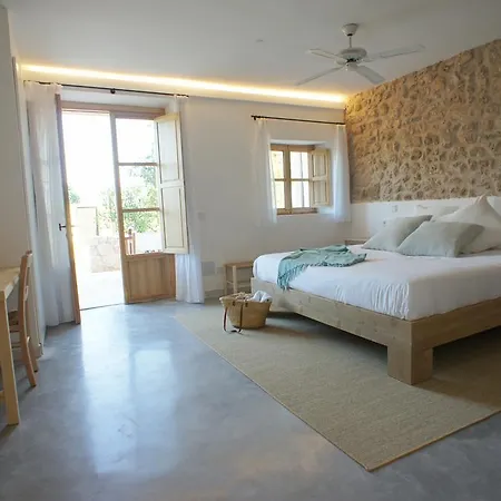 Ca Na Nina Farm stay *